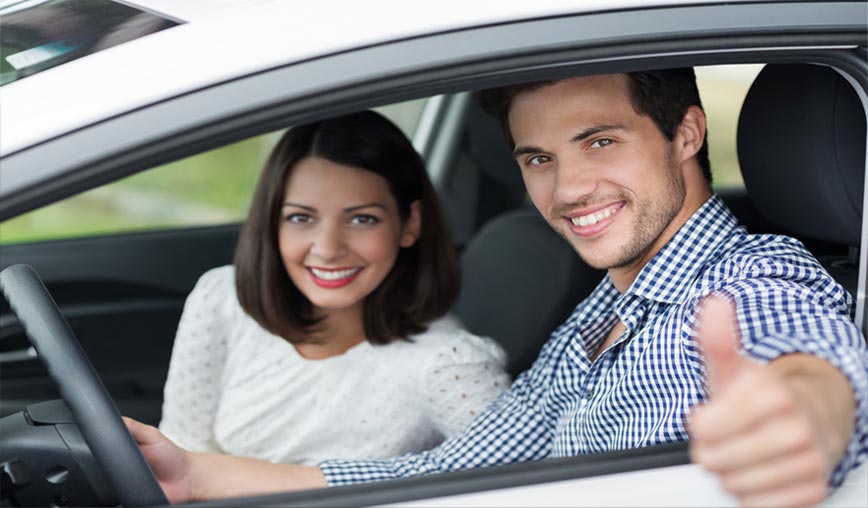 couple ayant estimé sa voiture